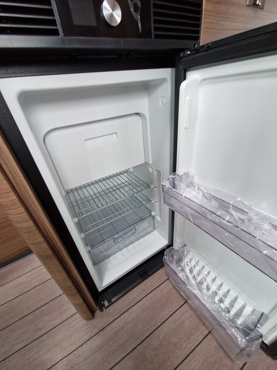 Fahrzeugabbildung Knaus BoxLife 600 ME Aufstelldach, AHK, ACC, Lithium..