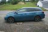 Toyota Auris Touring Sports Touring S. 1,2-l-T Team... - Toyota Auris Touring Sports mit Hybrid-Antrieb
