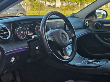 Mercedes E 250 - 10