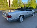 Mercedes-Benz E 320 Cabrio A124 5-Gang Autom. Leder AMG Räder - Mercedes-Benz E 320 mit Benzin-Antrieb: Cabrio