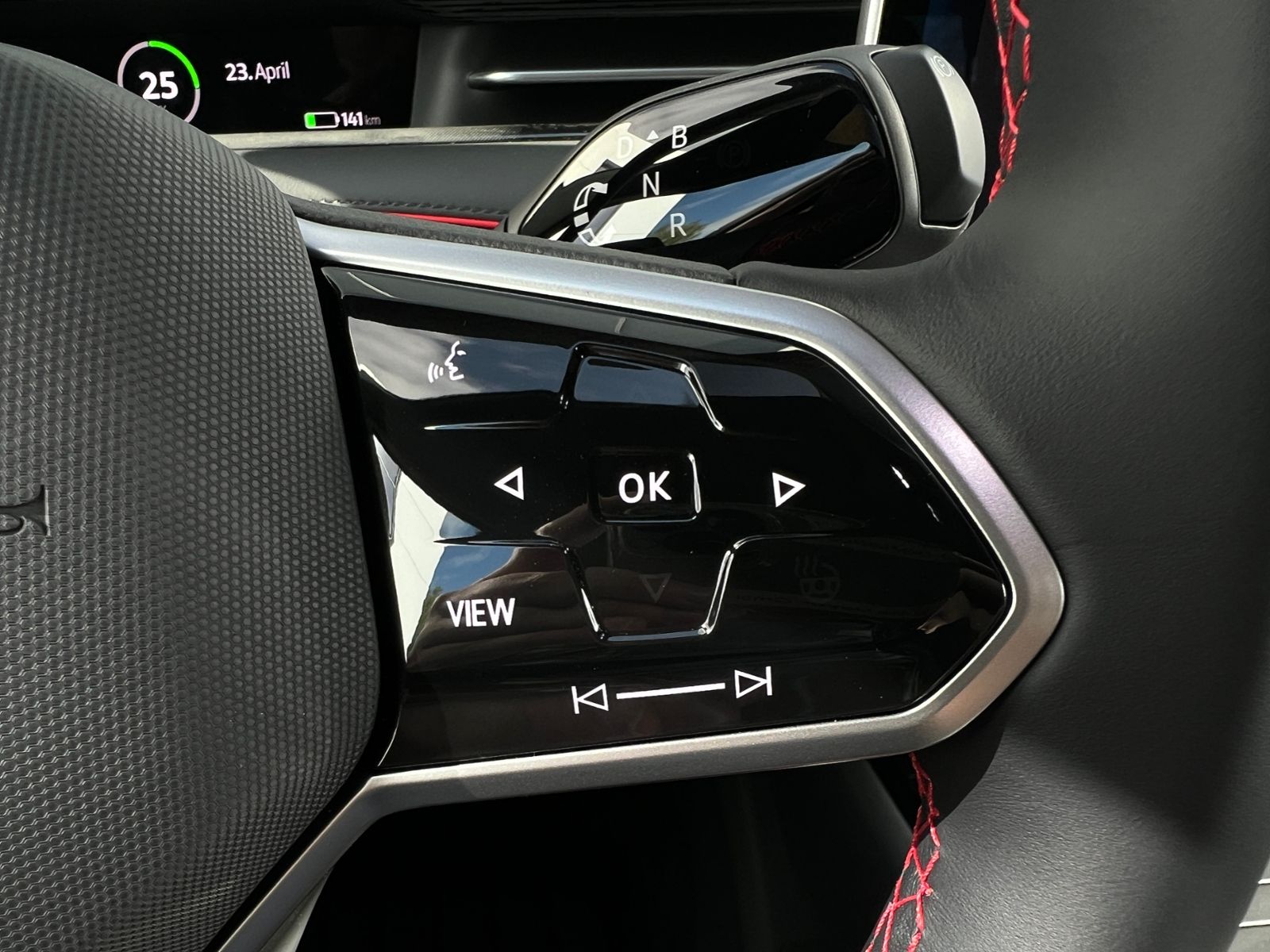Fahrzeugabbildung Volkswagen ID.7 GTX Tourer 4MOTION 250 kW *AHK, Wärmepumpe,