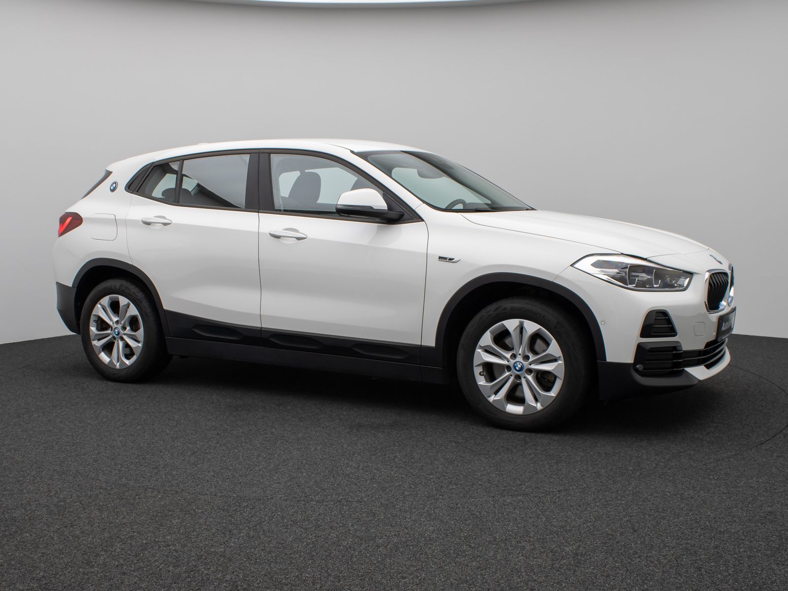Fahrzeugabbildung BMW X2 xD25e Parkassist DAB Lordos Geschwindigkeitsr