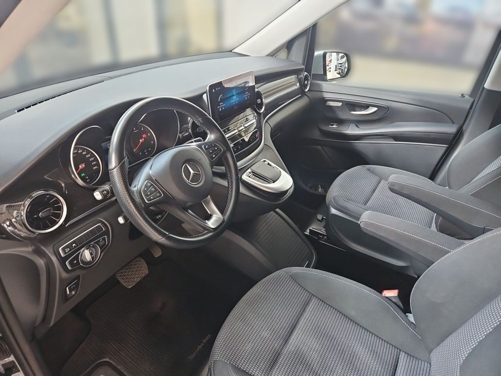 Fahrzeugabbildung Mercedes-Benz V 300 ED kompakt 4x4 5 Sitze 2,5tAHK LED 10''MBU