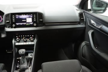 Skoda Karoq Sportline 4x4 AHK Pano 19 Zoll NAVI
