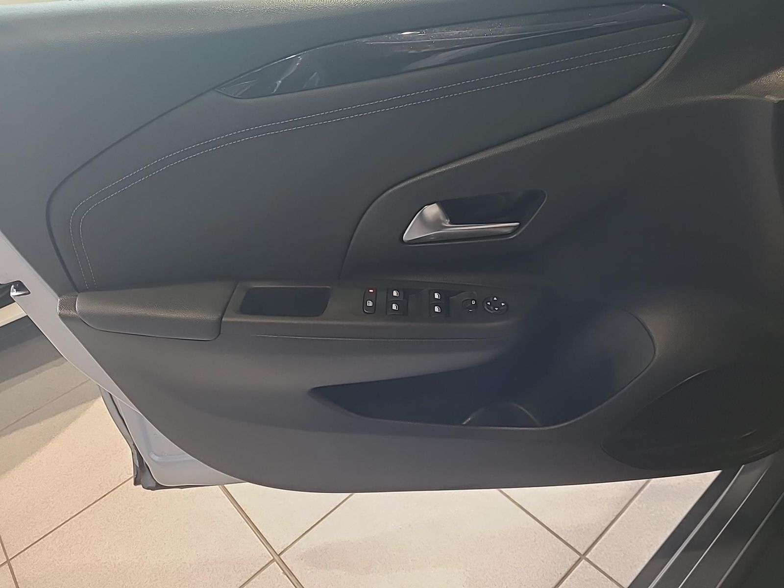 Fahrzeugabbildung Opel Corsa F Elegance SHZ+LED+LANEASSIST+ALLWETTER