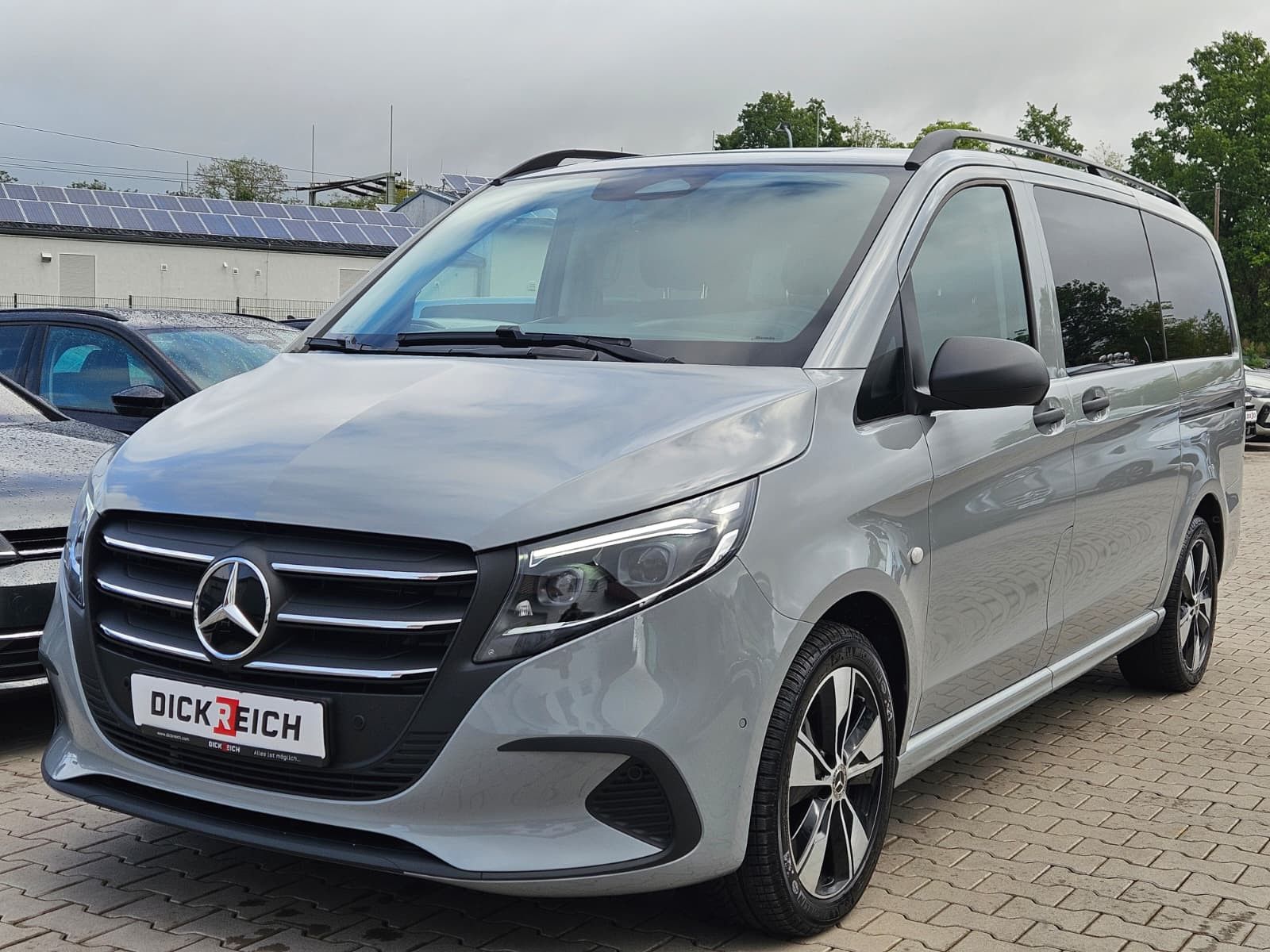 Fahrzeugabbildung Mercedes-Benz Vito 119 Tourer lang SELECT Sport LED*LEDER*AHK