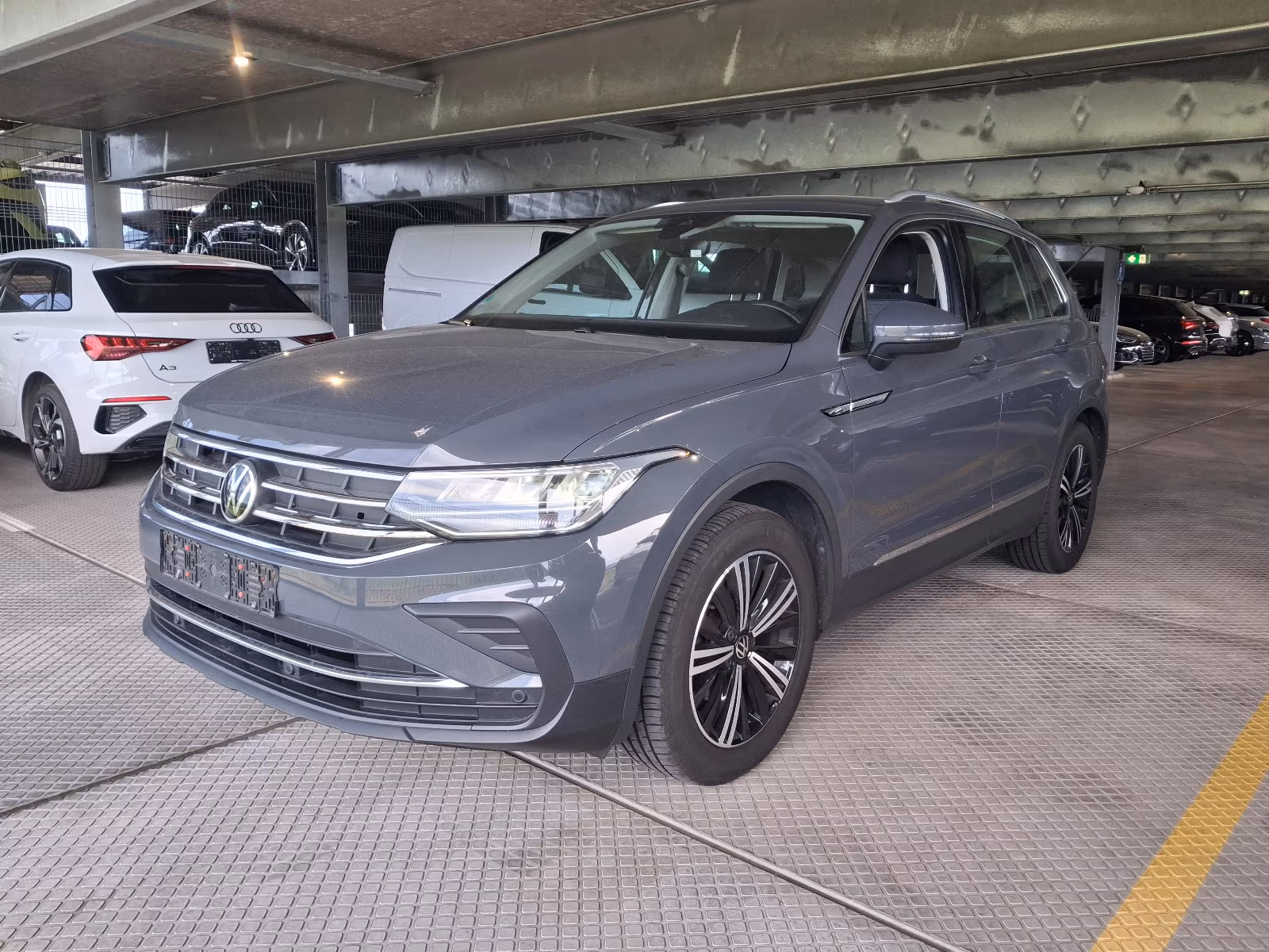 Volkswagen Tiguan 1.5 TSI Life LED+NAVI+ACC+DAB+KLIMA