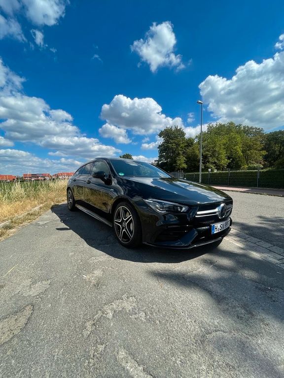 Image of Mercedes-Benz CLA 35 AMG Shooting Brake
