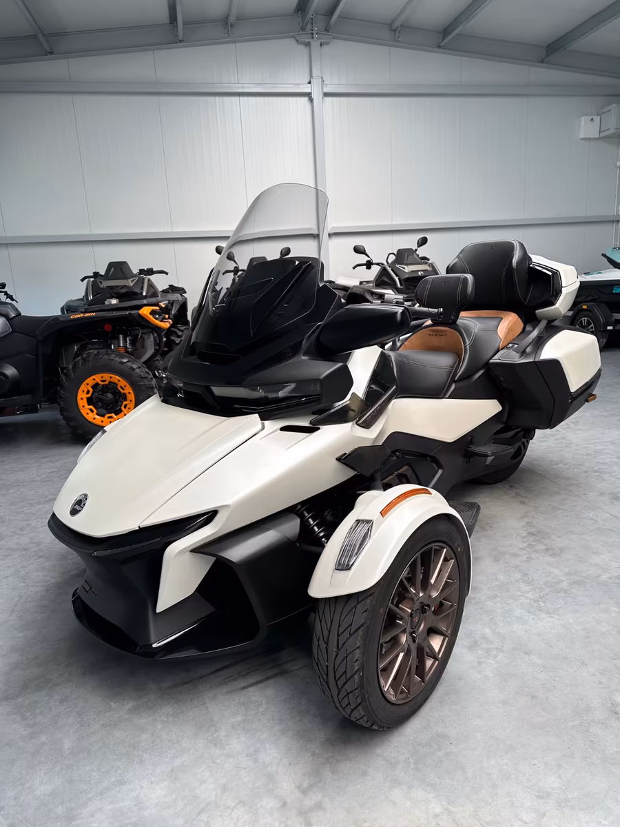 Can-Am SPYDER  RT SEA TO SKY / MY2024 / Wie Neu