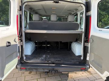 Opel Vivaro - 12