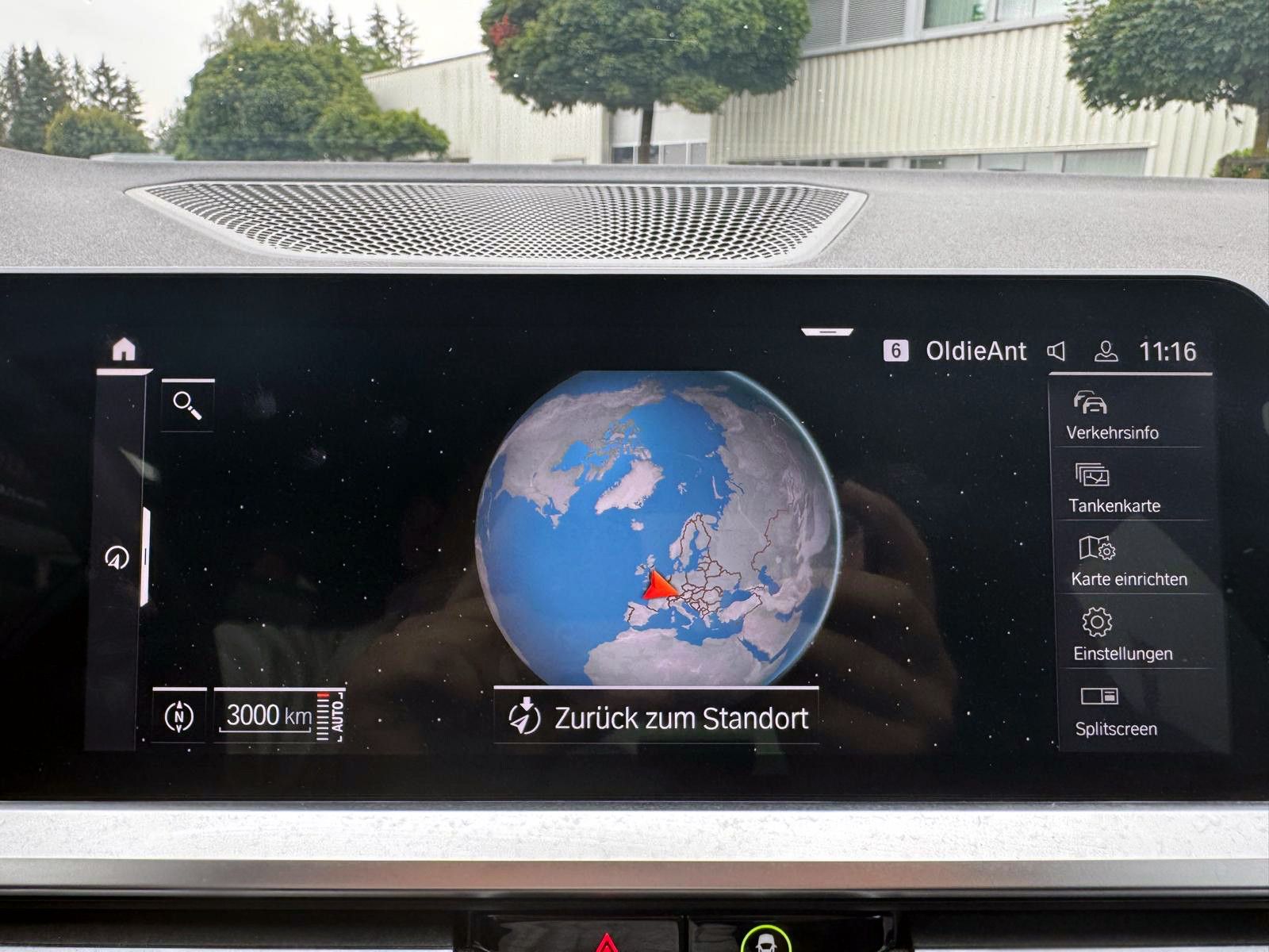 Fahrzeugabbildung BMW 320i Touring Sport-Line Steptr. LED KAM AHK NAV