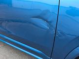 Volvo XC90 T6 AWD Geartronic R-Design |310 PS| 1. Hand - blaue Volvo XC90