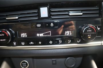 Fotografie 21 des Nissan Qashqai 1.3 DIG-T MHEV Xtronic N-Connecta Panora