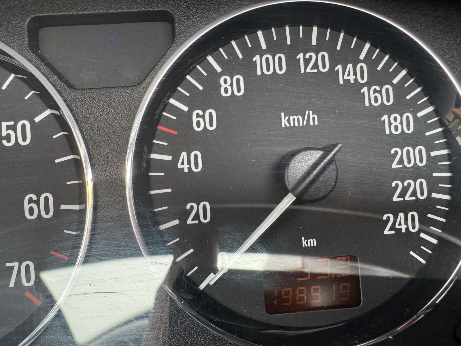 Fahrzeugabbildung Opel Astra Cabrio 1.6 TWINPORT Bertone