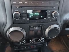 JEEP Wrangler Sport 2.8 CRD Unfallfrei