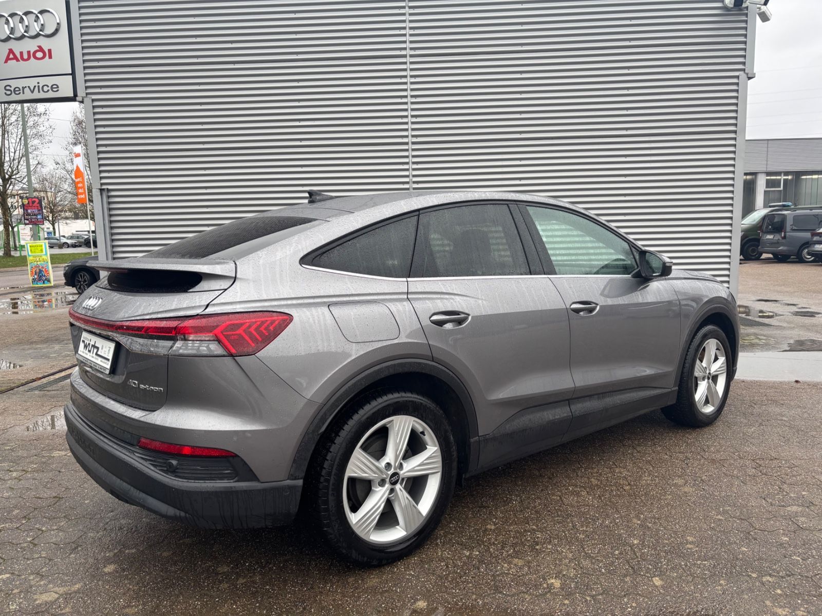 Fahrzeugabbildung Audi Q4 e-tron Sportback 40 KAM SHZ