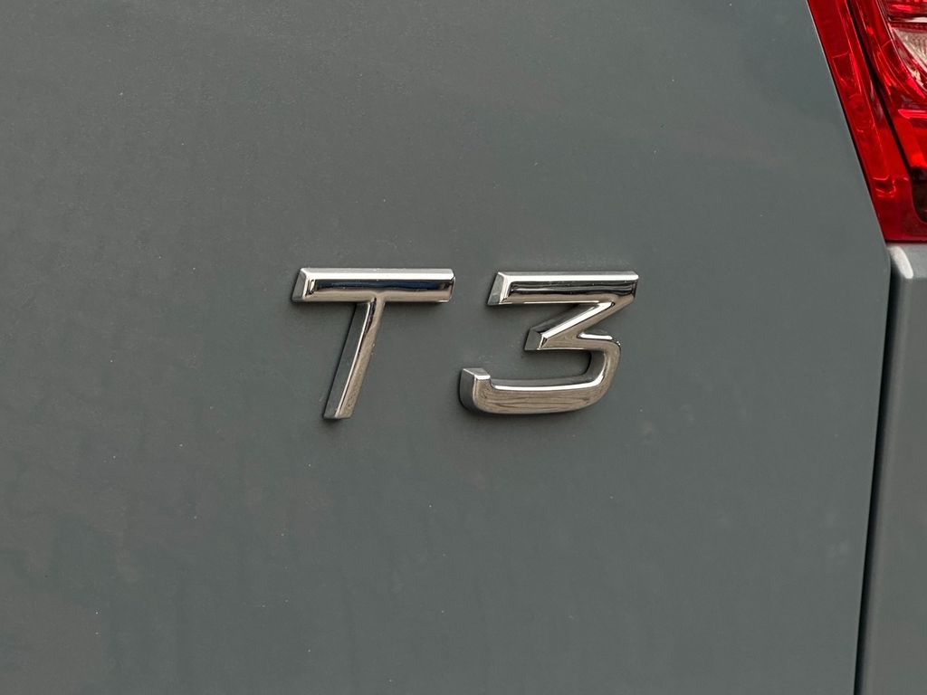 Volvo XC40 T3 Momentum Pro *AHK*Kamera*Sitzh.*Navi*
