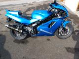 Kawasaki ZXR 750  - KAWASAKI ZXR 750