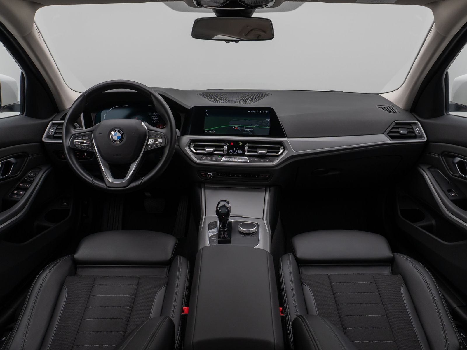 Fahrzeugabbildung BMW 320d xD DAB CockPitPro Stop&Go Alarm PDC Sport