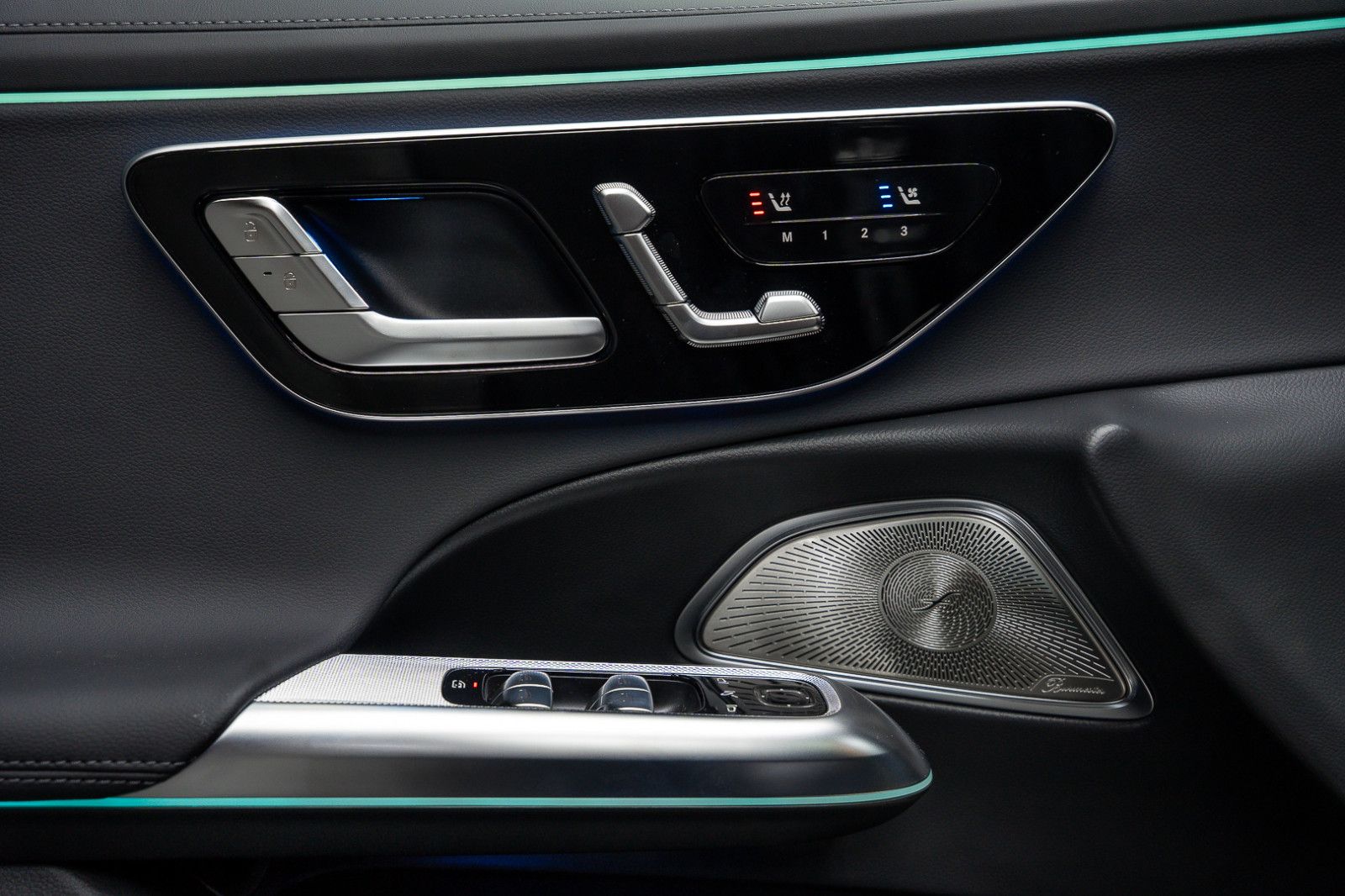 Fahrzeugabbildung Mercedes-Benz E 220d MY25*Premium Plus*Superscreen*20"*Leder-P