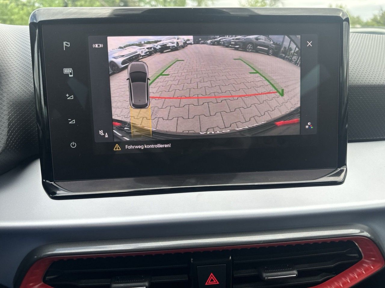 Fahrzeugabbildung SEAT Ibiza FR 1.0 TSI 81 kW (110 PS) 7-Gang-Dsg - mit KI generiert/bearbeitet