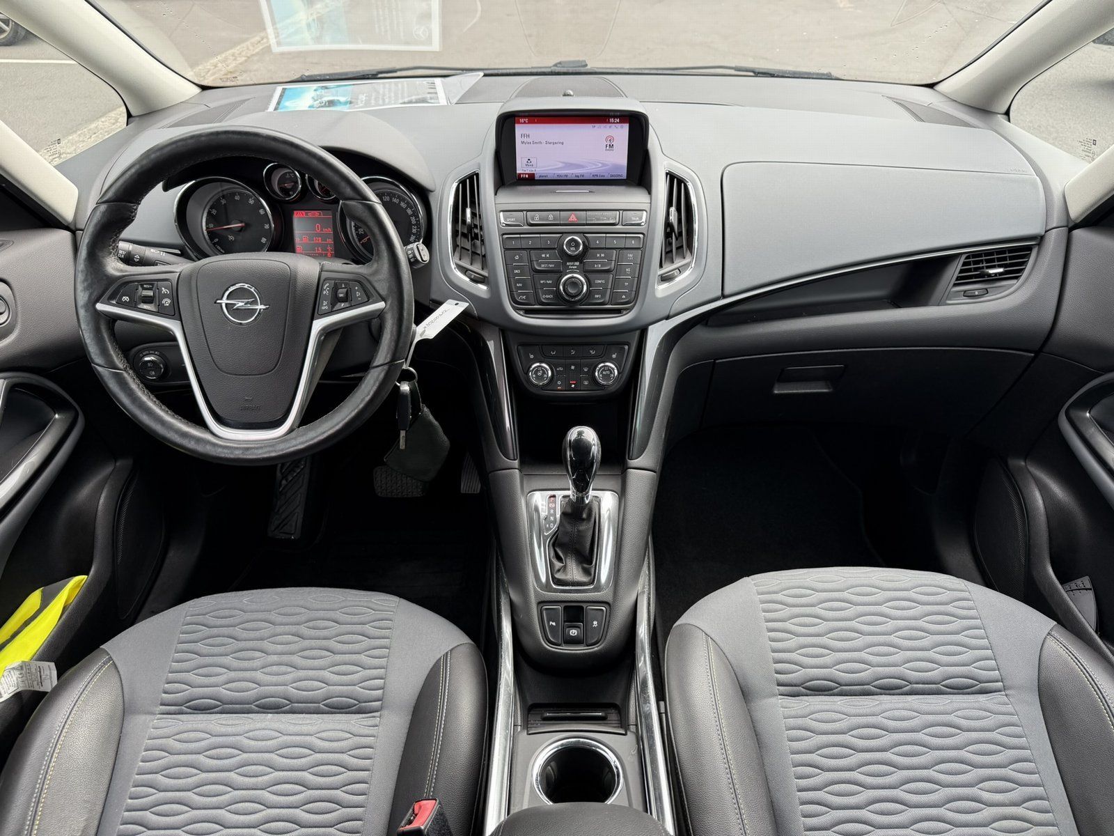 Fahrzeugabbildung Opel Zafira Tourer 1.6 SIDI Turbo Innovation