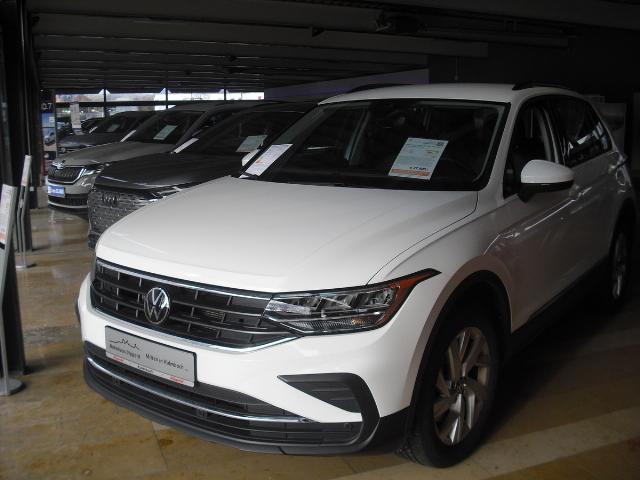 Volkswagen Tiguan 2.0 TSI Life 4Motion (7-Gang DSG / AHK)