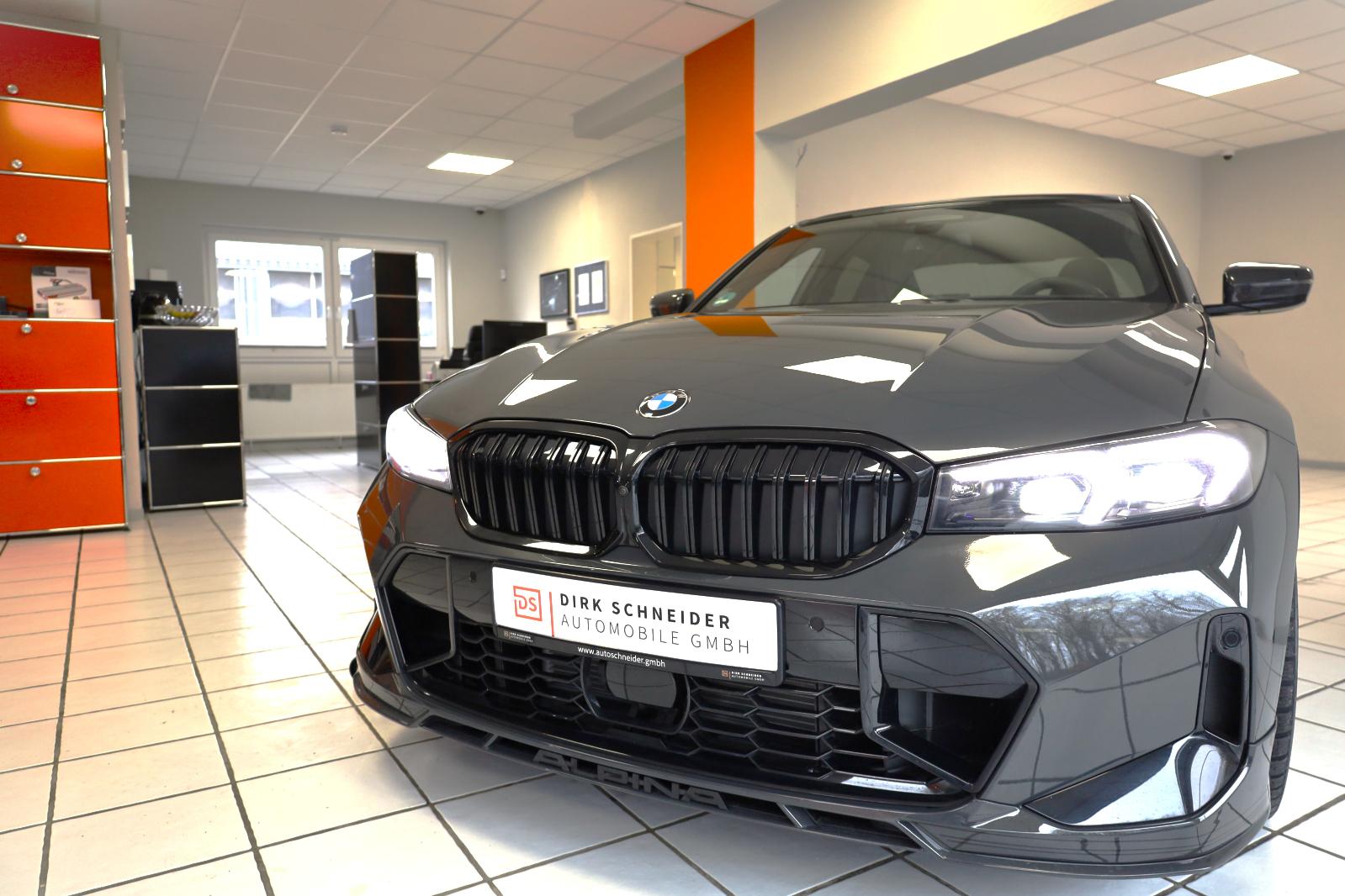 showroom-image-top
