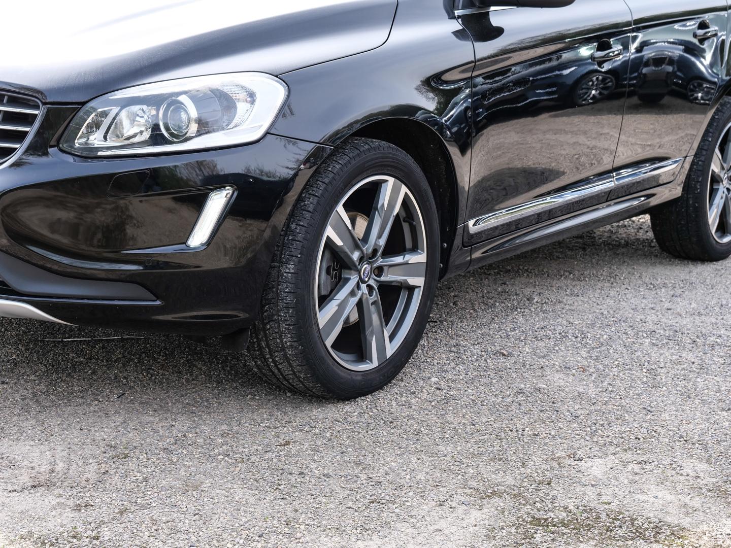 Volvo XC60 Summum 2WD El. Panodach Navi Leder Digitale