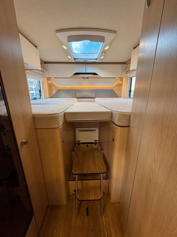 HYMER / ERIBA / HYMERCAR B MC T 580-Mercedes-Autom-LED Scheinw-Distron