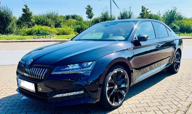 Skoda Superb SPORTLINE Pano 19 Zoll Recaro Canton