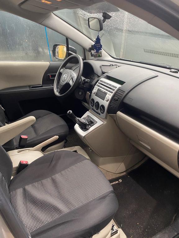 Mazda 5
