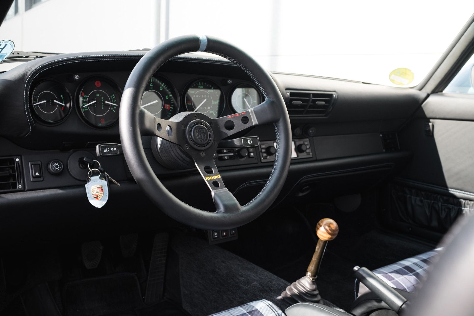 Fahrzeugabbildung Porsche 964 WTL Coupe by APCarDesign - TRAUMAUTO