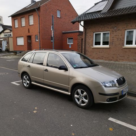 Skoda Fabia Combi 1.4 16V 55 kW Extra Extra