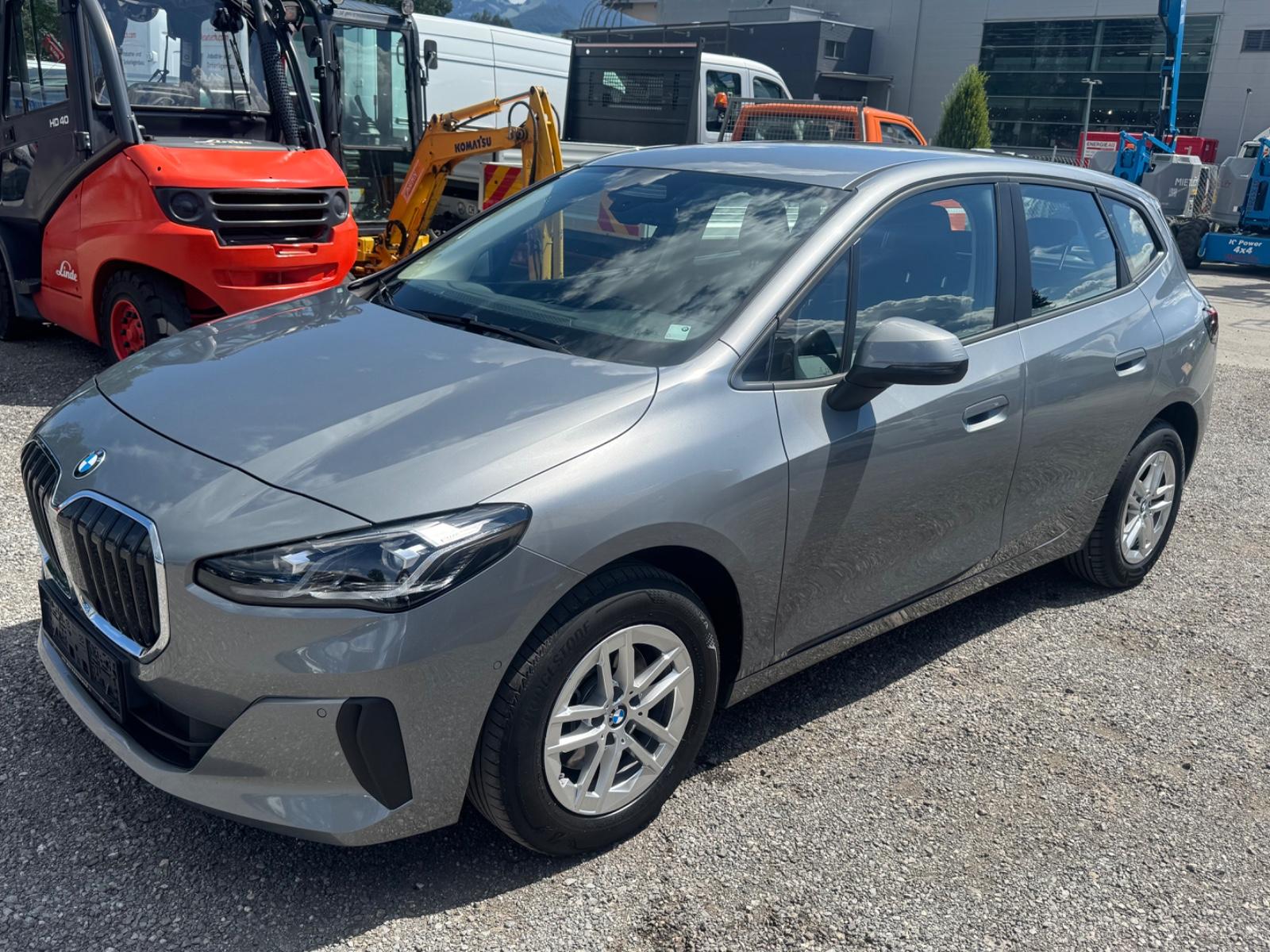 BMW 218 Active Tourer - Navi - LED