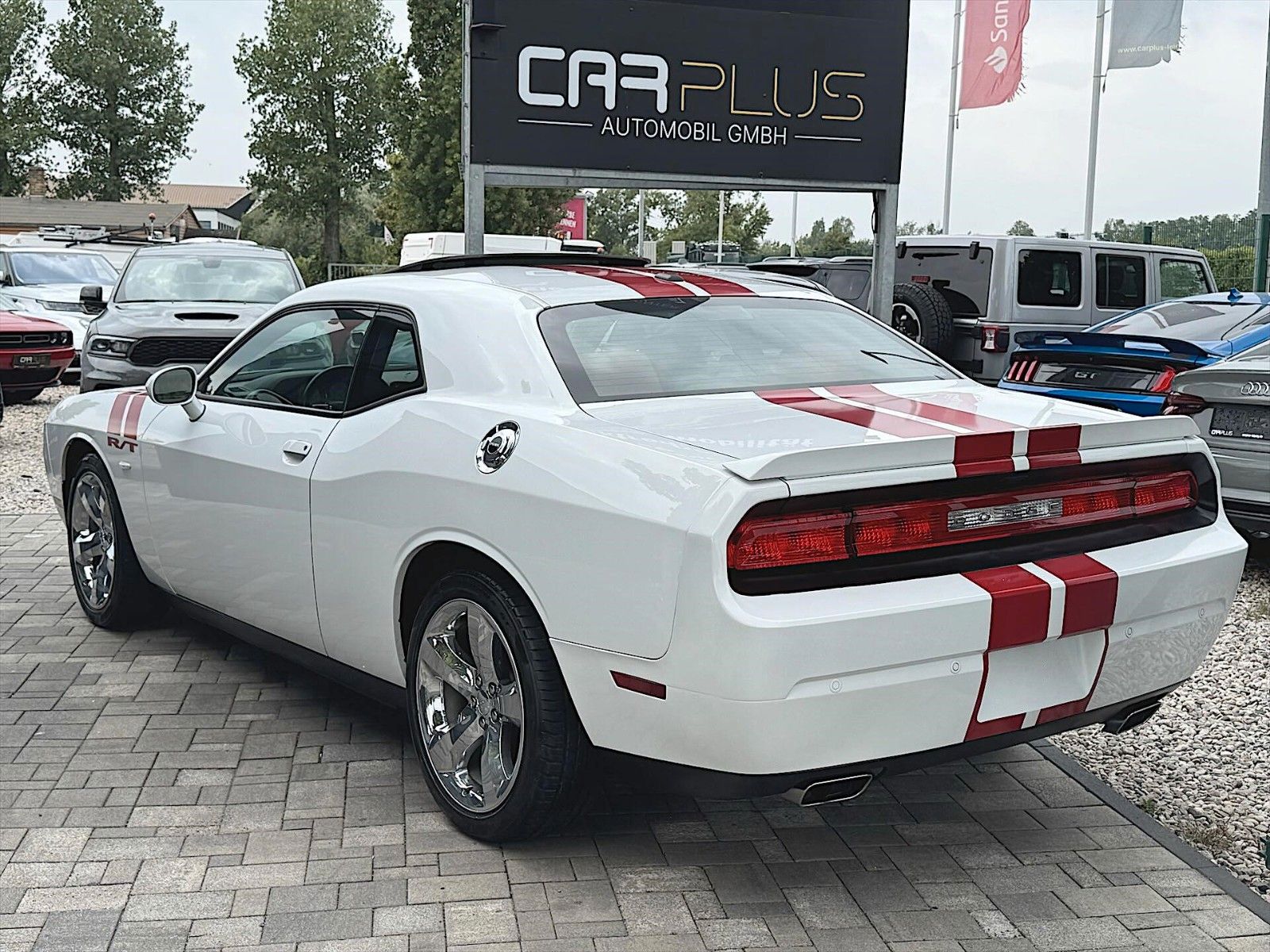 Fahrzeugabbildung Dodge Challenger 5.7 V8 HEMI R/T Sport Original 18tkm!