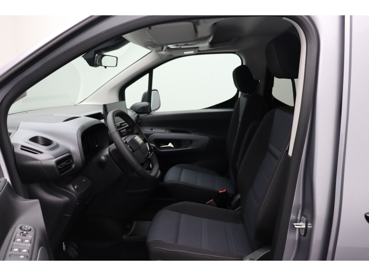 Fahrzeugabbildung Fiat Doblo L2 1.5 96 kW Dobln series 4 Kombi XL Navi