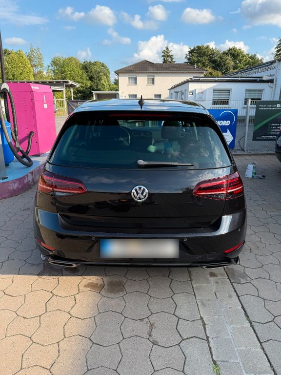 Image of Volkswagen Golf