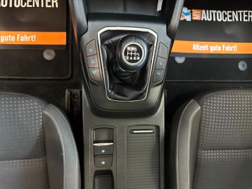 MYAUTOCENTER – Gebraucht- und Jahreswagen mit Werkstattservice in Pfaffenhofen Ford Focus Lim. *Pano*Kamera*AHK*LED*