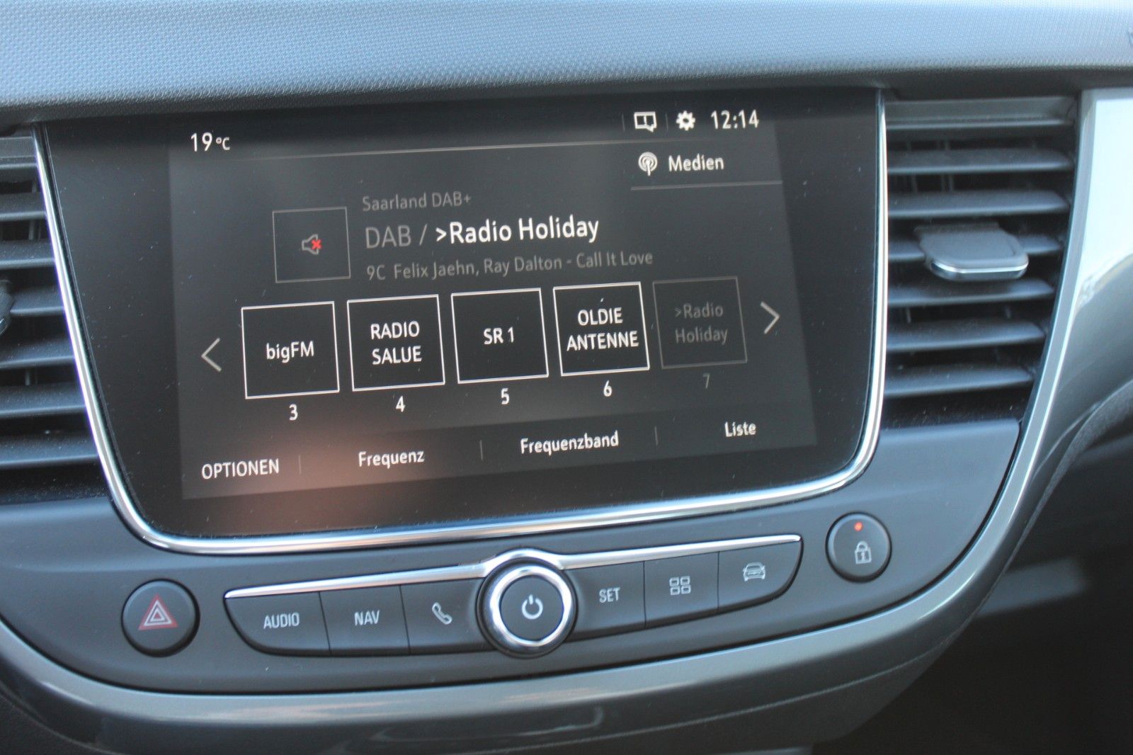 Fahrzeugabbildung Opel Crossland Elegace AHK*Navi*Winterpaket*Kamera