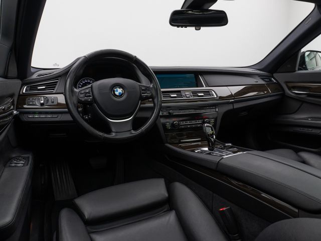 Foto Nummer 37: BMW 740d