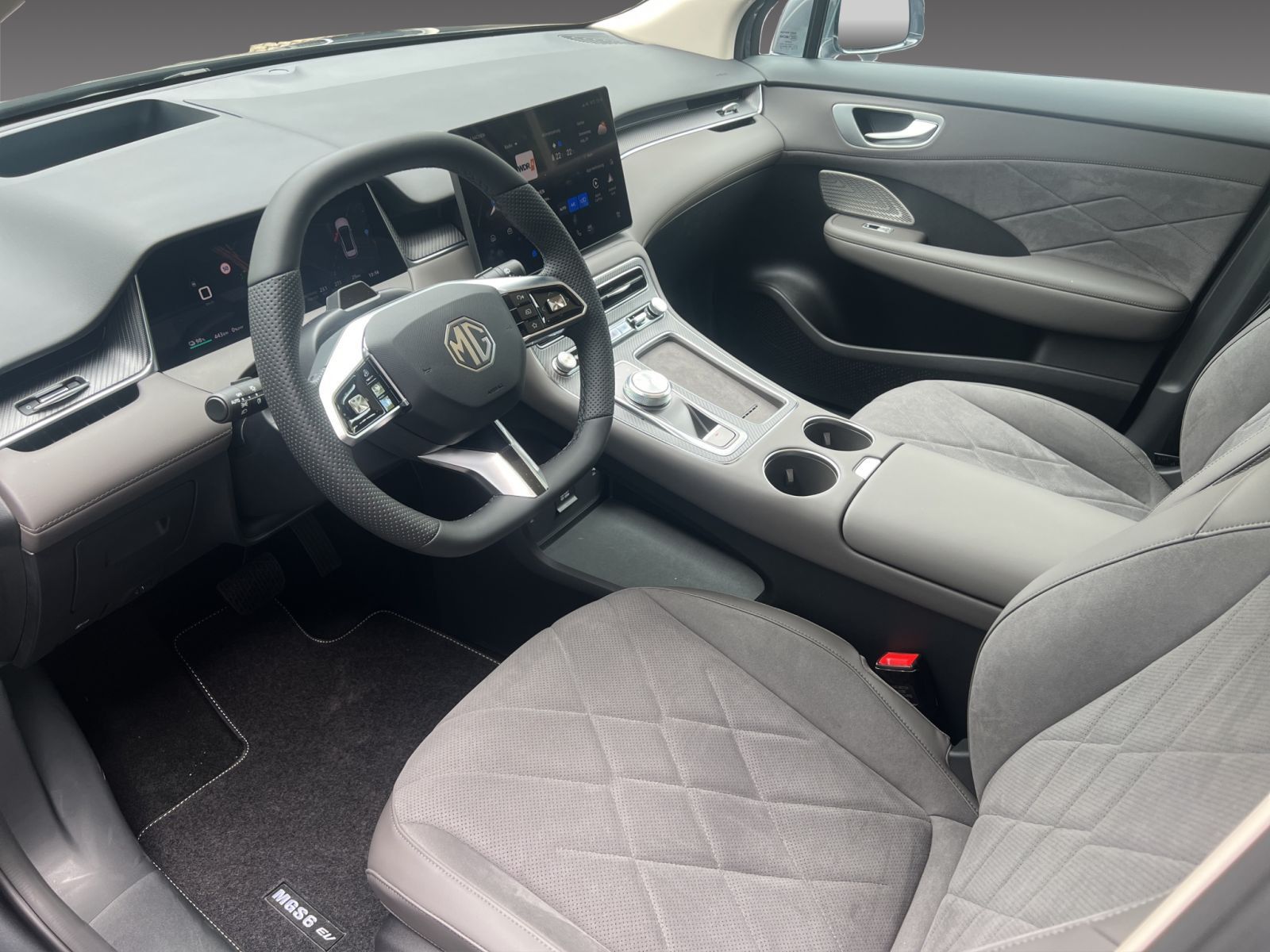 MG S6 EV