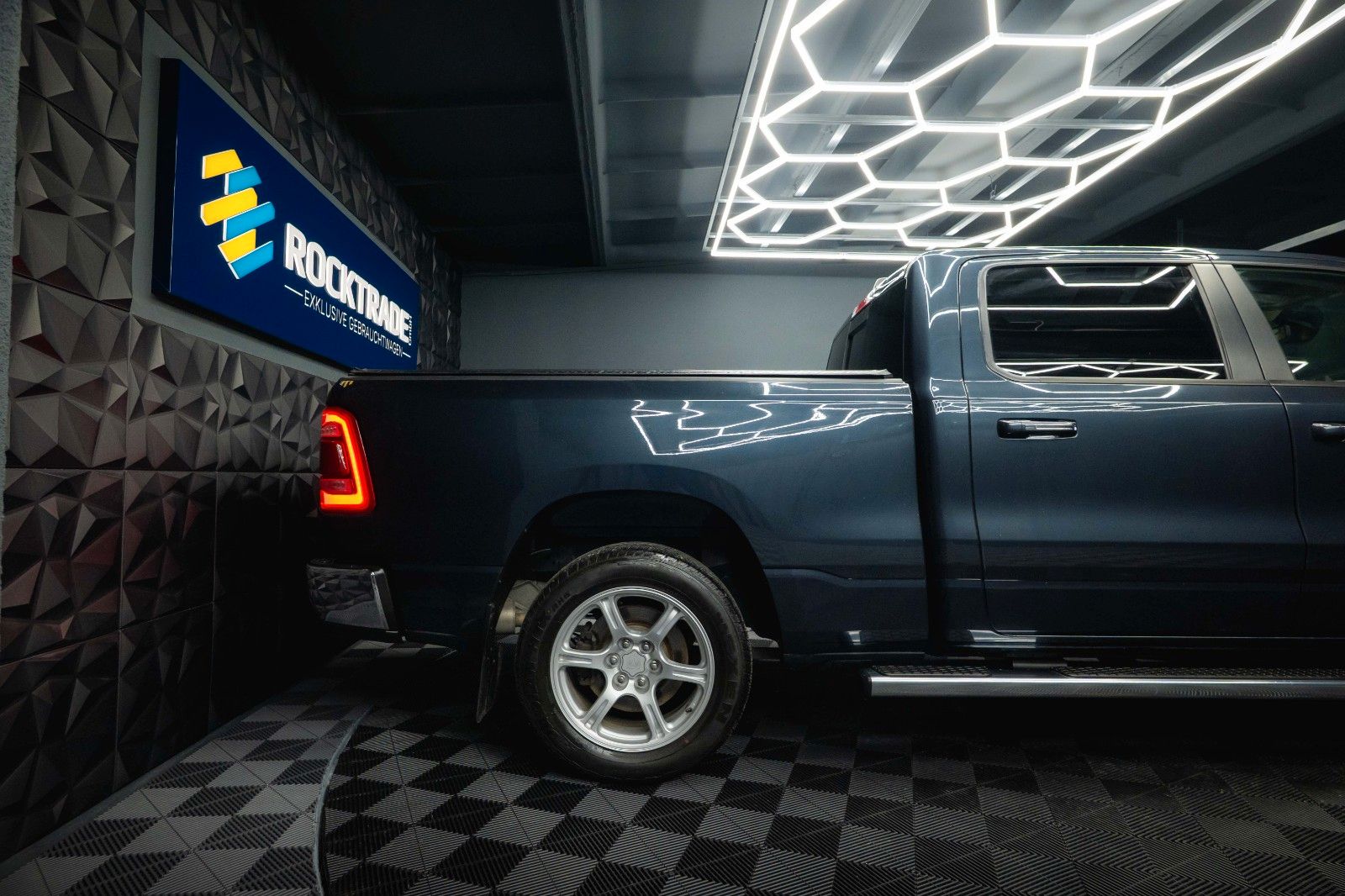 Fahrzeugabbildung Dodge RAM 5.7 V8 HEMI GEN 5 LONGBED MAXI *LED*6 Sitze*