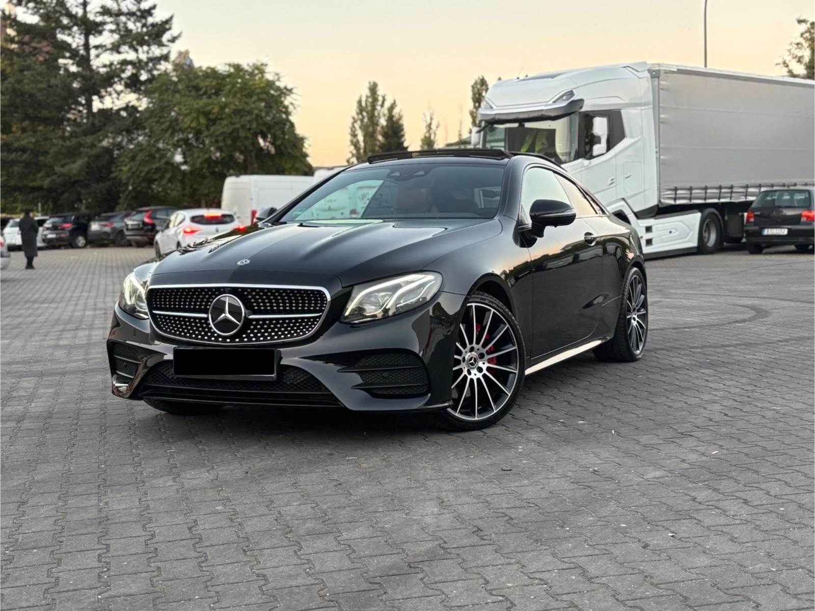 Mercedes-Benz E 350 Coupe 360KAMERA AMBINETE PANO M.BEAM BUMST