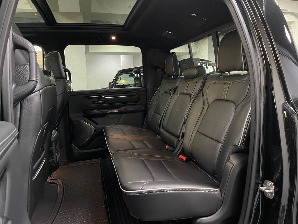 Fahrzeugabbildung Dodge LIMITED NIGHT EDITION LONG BED TAILGATE-SOFORT!