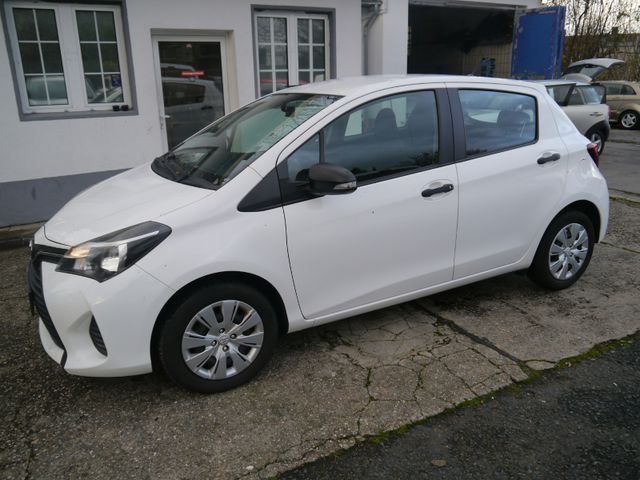 Toyota Yaris Basis