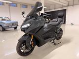 Yamaha TMAX 560 TECH MAX*Navi* Griff + Sitzheizung*LED* - YAMAHA S MAX