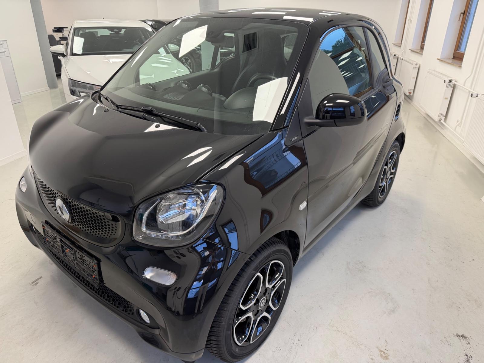 Smart ForTwo coupé 0.9 66kW*PRIME*PANORAMA*KAMERA*