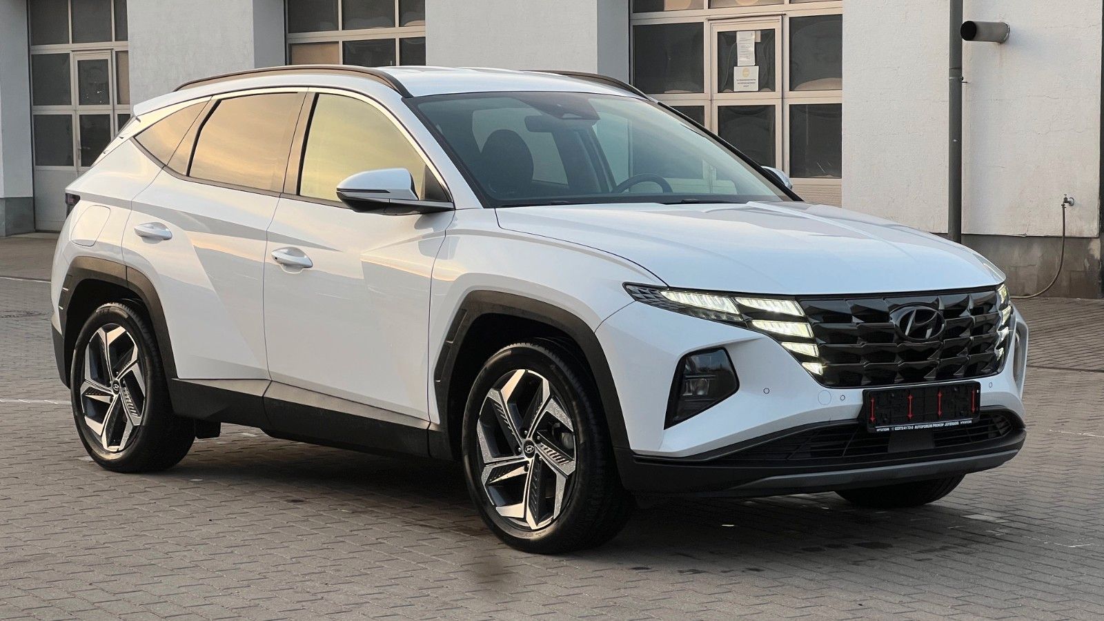 Fahrzeugabbildung Hyundai TUCSON 1.6 T-GDI PHEV *Navi*ACC*LED*RFKamera*