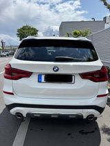 BMW X3 xDrive30d Luxury Line, AHK, Scheckheft - : Geländewagen, Luxury